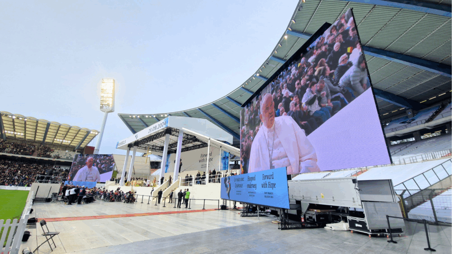 144m2 4.8 mm – Mobile LED trailer (open)-2