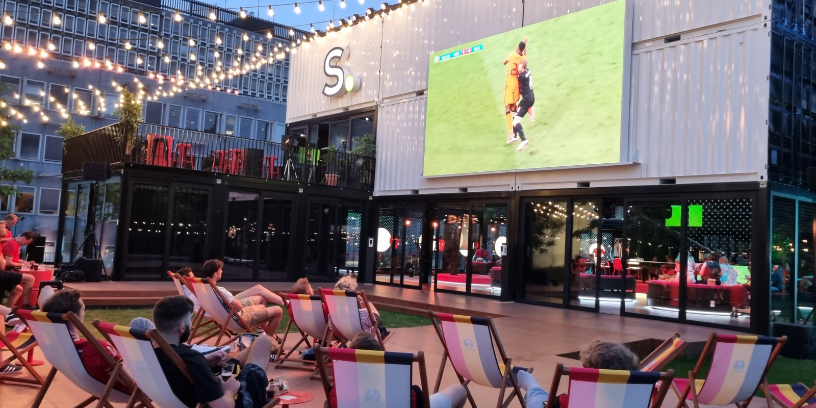 aantal nits outdoor scherm buitenevenement